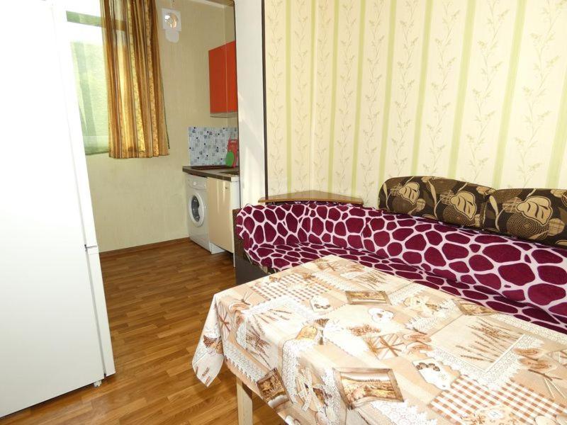 Appartement Квартира В Пицунде На Агрба 19 К1 à Pizunda Extérieur photo